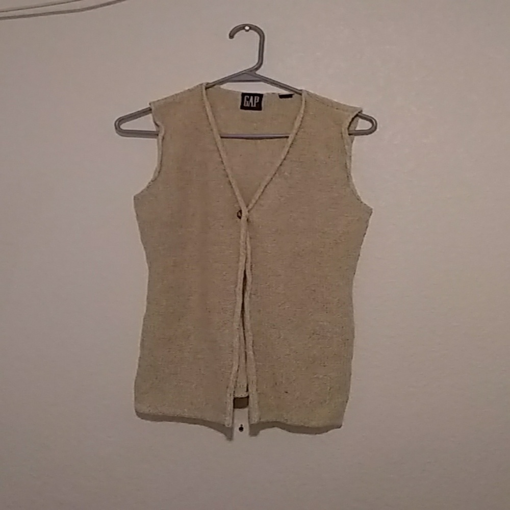 Gap vest